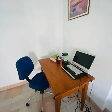 Downtown 2bedroom Balconies Ac Wifi
