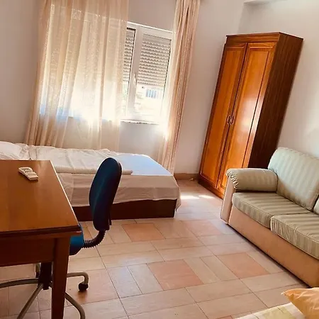 Downtown 2bedroom Balconies Ac Wifi