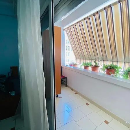 Apartment Downtown 2bedroom Balconies Ac Wifi *