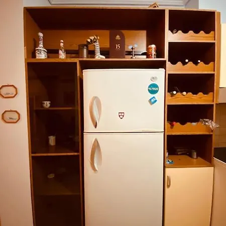 Downtown 2bedroom Balconies Ac Wifi * Tirana