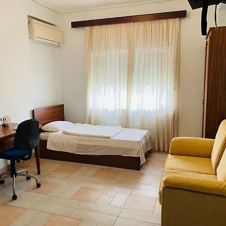 Apartment Downtown 2bedroom Balconies Ac Wifi *