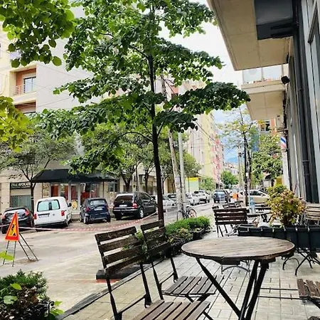 Downtown 2bedroom Balconies Ac Wifi *