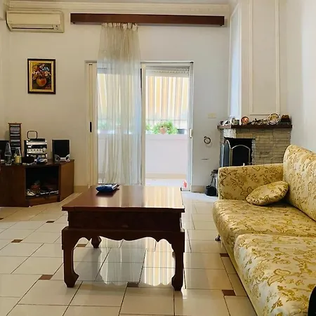 Downtown 2bedroom Balconies Ac Wifi * Tirana