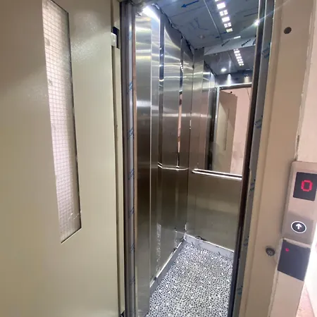 Downtown 2bedroom Balconies Ac Wifi Apartment *